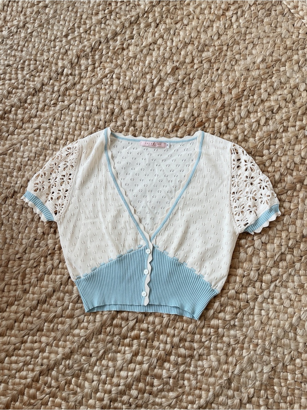 Lacemade Vintage-Inspired Crochet Sleeve Top in Cream & Light Blue Size M - Picture 4 of 8